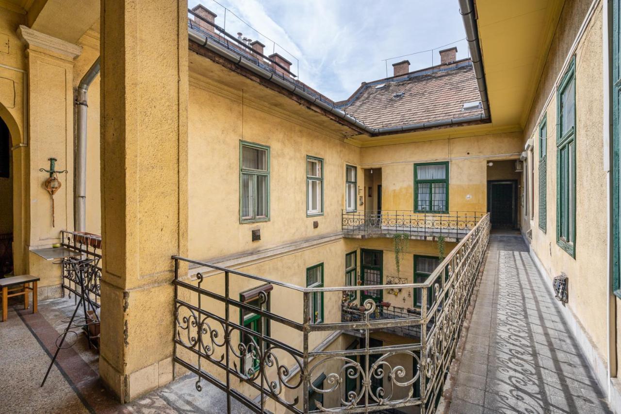 Youth Motive Studio With Gallery Budapešť Exteriér fotografie